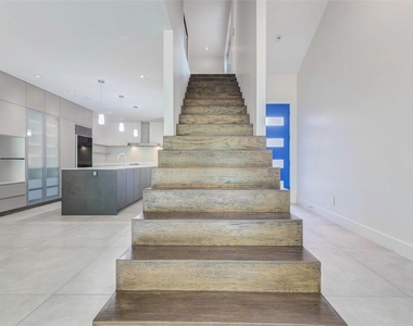 1222 Marconi Street - Photo Thumbnail 34