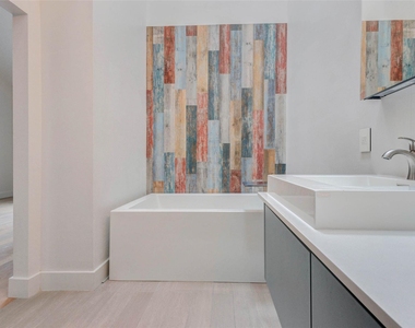 1222 Marconi Street - Photo Thumbnail 21