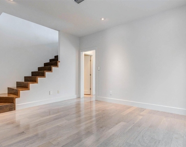 1222 Marconi Street - Photo Thumbnail 32