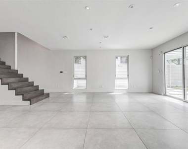 1222 Marconi Street - Photo Thumbnail 36