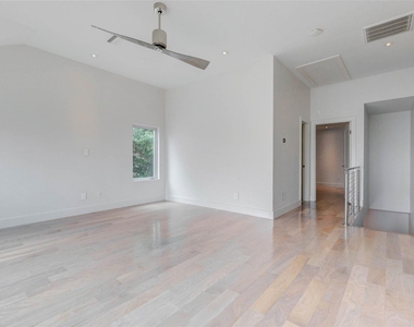 1222 Marconi Street - Photo Thumbnail 27