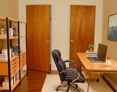 215 East 110th Street - Photo Thumbnail 3
