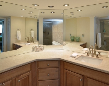 4001 Gulf Shore Boulevard N - Photo Thumbnail 16