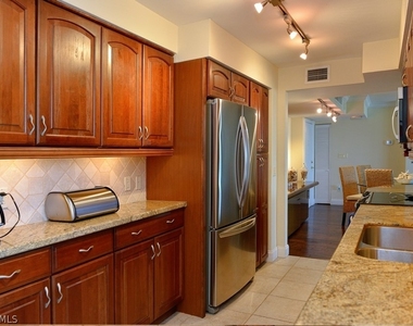 4001 Gulf Shore Boulevard N - Photo Thumbnail 8