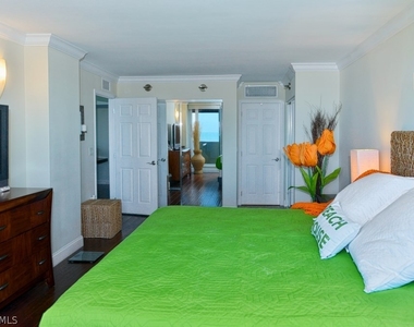 4001 Gulf Shore Boulevard N - Photo Thumbnail 15