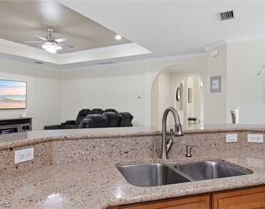 13818 Farnese Drive - Photo Thumbnail 7