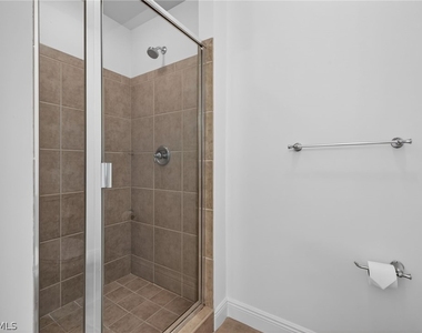 8010 Via Sardinia Way - Photo Thumbnail 15