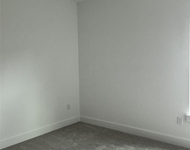 8218 Locksley Road - Photo Thumbnail 7