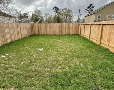 8218 Locksley Road - Photo Thumbnail 9