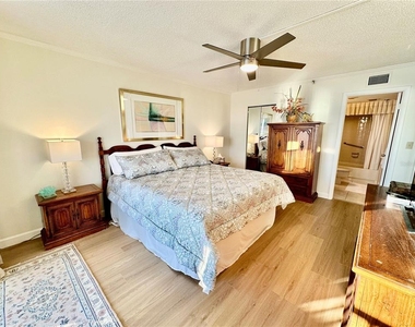 15462 Gulf Boulevard - Photo Thumbnail 12