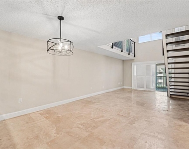 5567 Sea Forest Drive - Photo Thumbnail 6