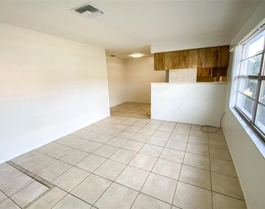 6036 Chesham Drive - Photo Thumbnail 6
