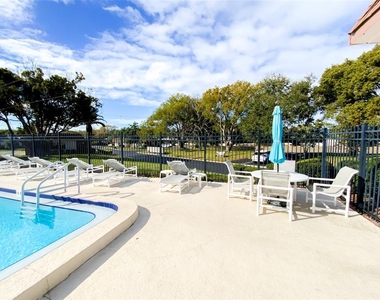 6036 Chesham Drive - Photo Thumbnail 22