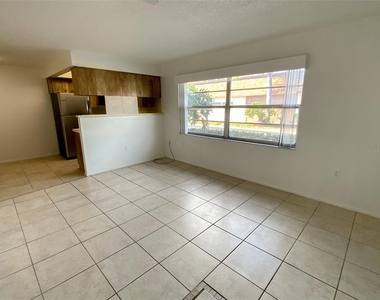 6036 Chesham Drive - Photo Thumbnail 5