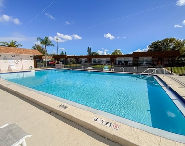6036 Chesham Drive - Photo Thumbnail 21