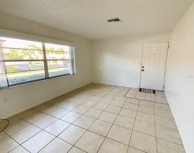 6036 Chesham Drive - Photo Thumbnail 7