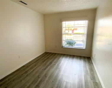 6036 Chesham Drive - Photo Thumbnail 8