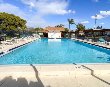 6036 Chesham Drive - Photo Thumbnail 20