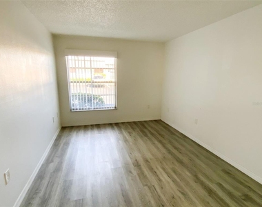 6036 Chesham Drive - Photo Thumbnail 10