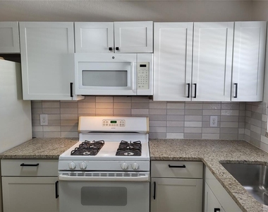 5521 80th Street N - Photo Thumbnail 5