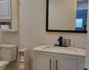 5521 80th Street N - Photo Thumbnail 14