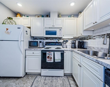 2700 Bayshore Boulevard - Photo Thumbnail 10