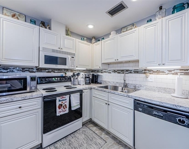 2700 Bayshore Boulevard - Photo Thumbnail 11
