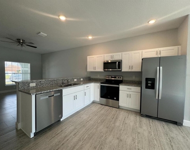 726 Bobcat Court - Photo Thumbnail 4