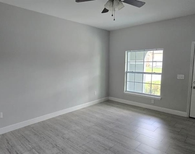 726 Bobcat Court - Photo Thumbnail 25