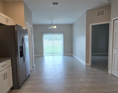 726 Bobcat Court - Photo Thumbnail 3