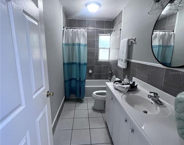 3857 W University Avenue - Photo Thumbnail 6