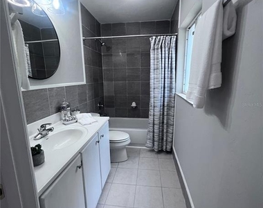 3857 W University Avenue - Photo Thumbnail 5