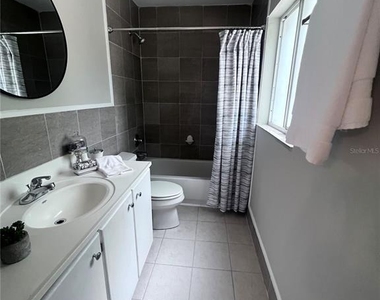 3857 W University Avenue - Photo Thumbnail 4