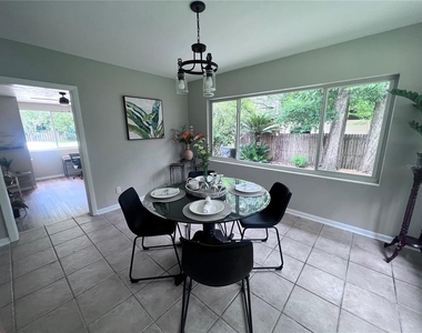 3857 W University Avenue - Photo Thumbnail 15