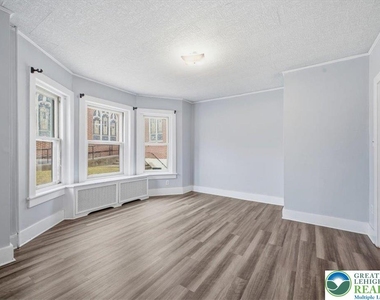 1229 Main Street - Photo Thumbnail 8