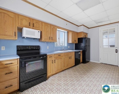 1229 Main Street - Photo Thumbnail 13