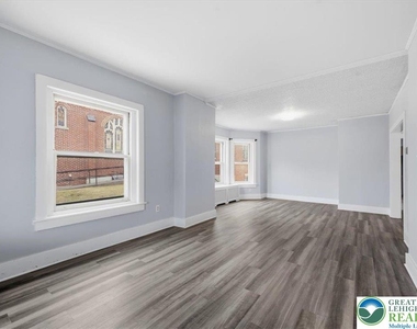 1229 Main Street - Photo Thumbnail 5