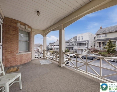 1229 Main Street - Photo Thumbnail 2