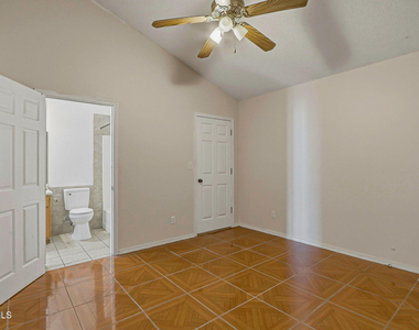 3836 Tierra Roca Place - Photo Thumbnail 16