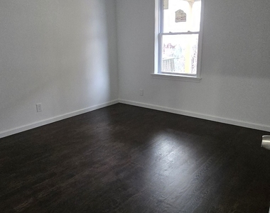 438 Park Street - Photo Thumbnail 4
