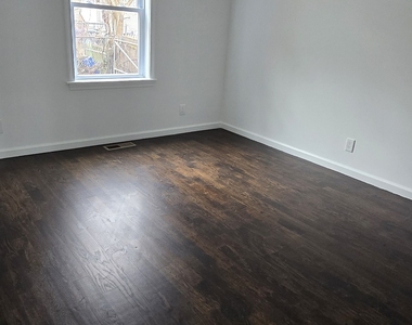 438 Park Street - Photo Thumbnail 6
