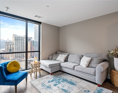 350 Oliver Ave - Photo Thumbnail 2