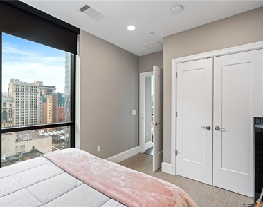 350 Oliver Ave - Photo Thumbnail 14