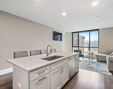 350 Oliver Ave - Photo Thumbnail 5