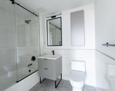 215 East 124th Street - Photo Thumbnail 7