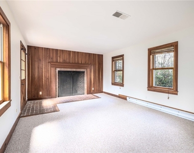1253 Fairport Road - Photo Thumbnail 18