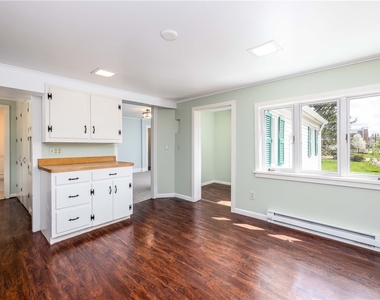 1253 Fairport Road - Photo Thumbnail 11