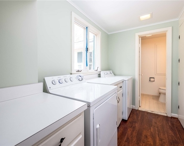 1253 Fairport Road - Photo Thumbnail 16