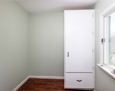 1253 Fairport Road - Photo Thumbnail 30