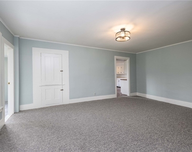 1253 Fairport Road - Photo Thumbnail 32